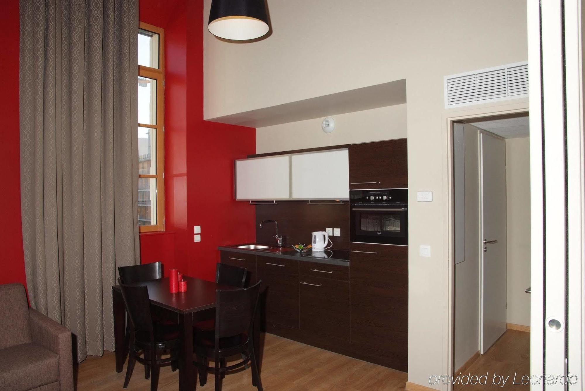 Residhome Grenoble Caserne De Bonne Экстерьер фото